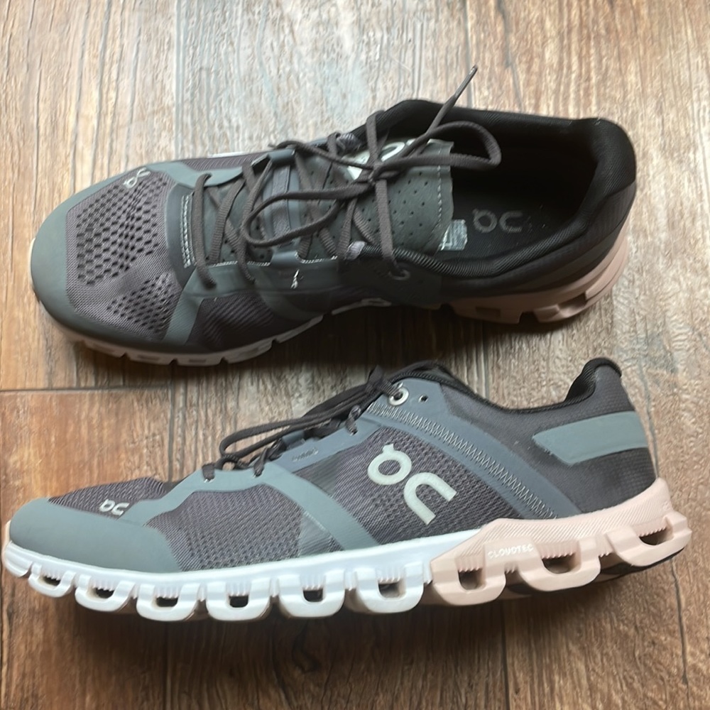 On Cloud Running Cloudflow W Size 9 Rock/Rose. Us… - image 1